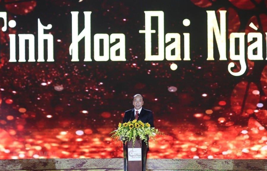 Chủ tịch Ủy ban Nhân dân tỉnh Đắk Lắk Phạm Ngọc Nghị phát biểu khai mạc buổi lễ. (Ảnh: Trọng Đạt/TTXVN) Chủ tịch Ủy ban Nhân dân tỉnh Đắk Lắk Phạm Ngọc Nghị phát biểu khai mạc buổi lễ. (Ảnh: Trọng Đạt/TTXVN)
