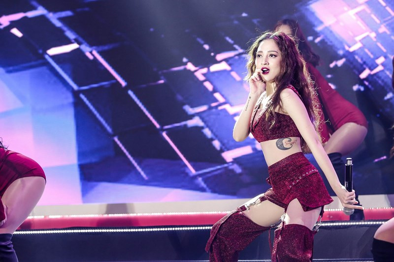 Người hâm mộ đã cổ vũ cuồng nhiệt cho phần biểu diễn của Bảo Anh.