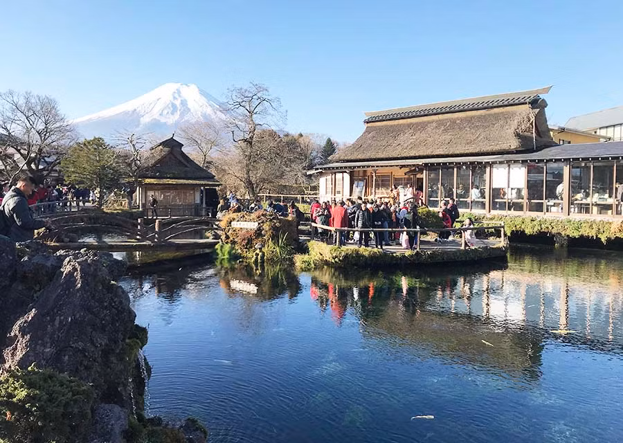  Làng cổ Oshino Hakkai dưới chân núi Phú Sĩ luôn thu hút du khách. Ảnh: H.K