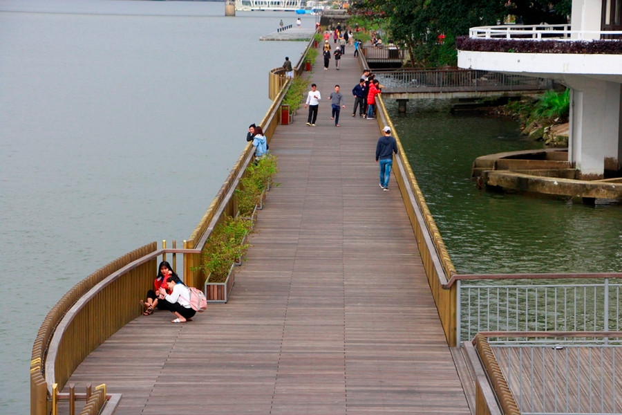 Tuyến đường đi vào hoạt động đã thu hút sự quan tâm của du khách và người dân Thừa Thiên Huế. Hàng ngày, có hàng trăm lượt khách đến thưởng ngoạn sông Hương trên tuyến đường này.