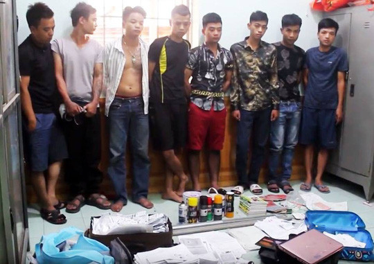 Băng nhóm bị bắt giữ để làm rõ hành vi cho vay năng lãi Băng nhóm bị bắt giữ để làm rõ hành vi cho vay năng lãi