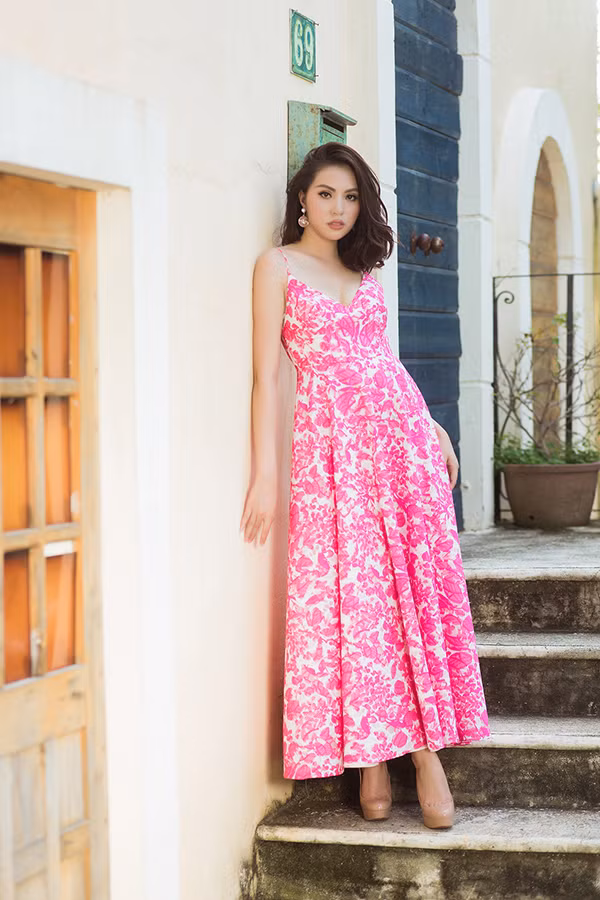 Những sắc hoa luôn tạo nên nguồn cảm hứng sáng tạo và giúp các nhà thiết kế mang tới nhiều mẫu trang phục cuốn hút. Chào mùa xuân 2019, Nguyễn Trường Duy cũng trình làng bộ sưu tập thời trang ứng dụng mang không khí rộn ràng của mùa xuân.