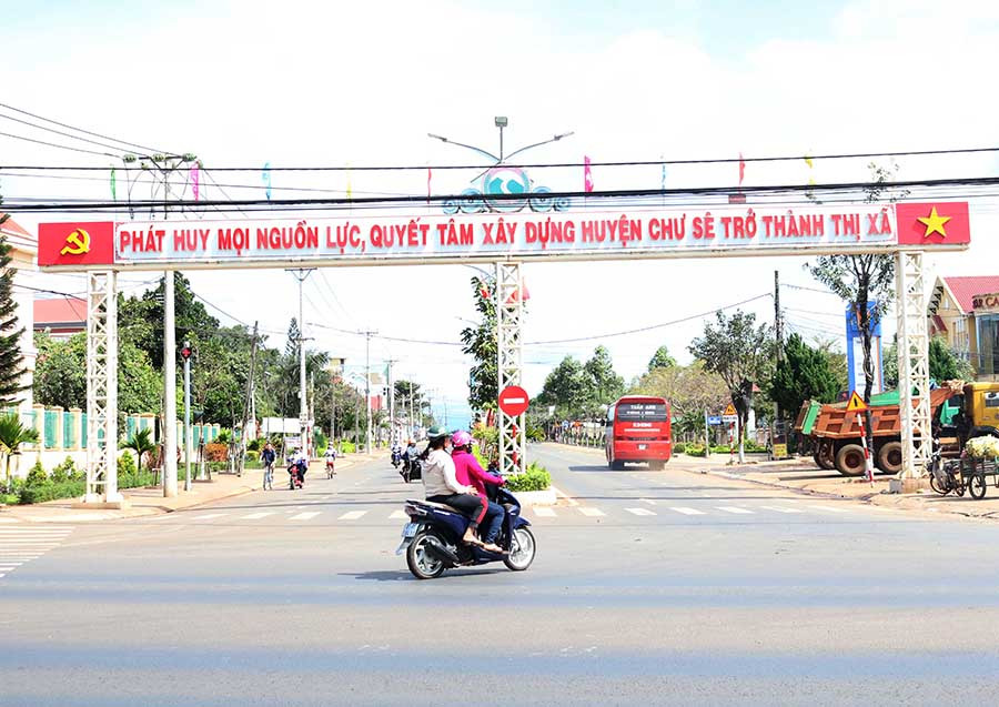  Thị trấn Chư Sê được chỉnh trang sạch đẹp để đón Tết Nguyên đán 2019. Ảnh: T.D