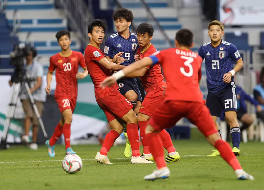  Sự tiến bộ của Việt Nam về đấu pháp, kỹ thuật và thể lực góp phần vào bước tiến về chuyên môn cho bóng đá châu Á Ảnh: REUTERS