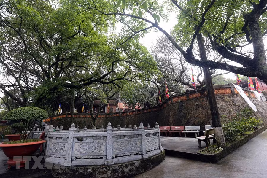 Cách thành phố Hải Dương khoảng 40km về phía Đông Bắc, Quần thể di tích Đền Cao An Phụ nằm ở xã An Sinh, huyện Kinh Môn (Hải Dương) là điểm đến tâm linh, lịch sử hấp dẫn. (Ảnh: Danh Lam/TTXVN)