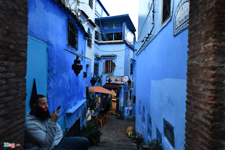 Những cư dân sinh sống ở Chefchaouen hiện đa số là người Hồi giáo và Berber.