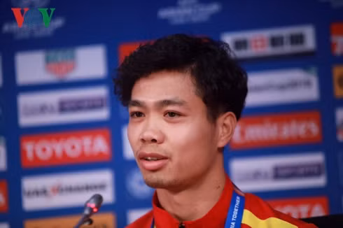 Tiền đạo Công Phượng trong cuộc họp báo trước trận ĐT Việt Nam - ĐT Nhật Bản. (Ảnh: CTV Hai Tép)