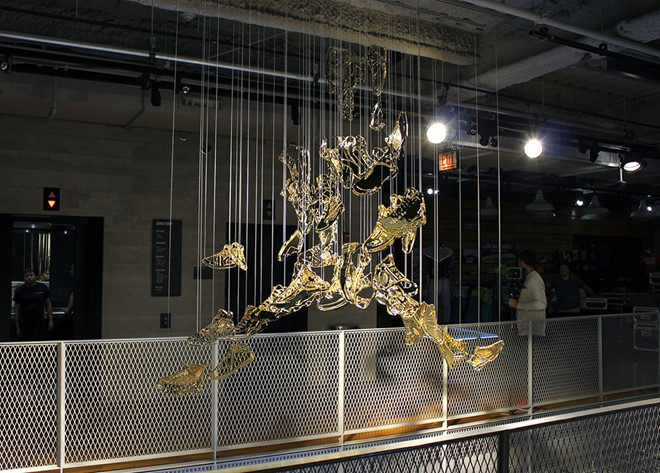  Ở các góc nhìn khác bạn chỉ thấy đây là những mô hình giày đẹp mắt