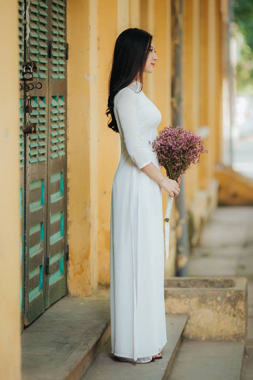 Khi được hỏi lựa chọn cuộc sống ở thành phố tấp nập nhưng có nhiều cơ hội phát triển và cuộc sống ở quê, không ngần ngại mà Ngọc Anh trả lời cô mong muốn được về quê, sống cuộc sống bình thường, giản dị bên gia đình. Khi được hỏi lựa chọn cuộc sống ở thành phố tấp nập nhưng có nhiều cơ hội phát triển và cuộc sống ở quê, không ngần ngại mà Ngọc Anh trả lời cô mong muốn được về quê, sống cuộc sống bình thường, giản dị bên gia đình.