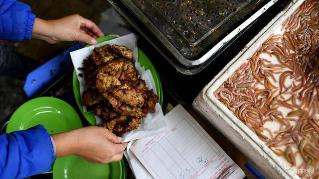 Món đặc sản miền quê bắc bộ được người Hà thành yêu thích dịp đông về. Ảnh AFP Món đặc sản miền quê bắc bộ được người Hà thành yêu thích dịp đông về. Ảnh AFP