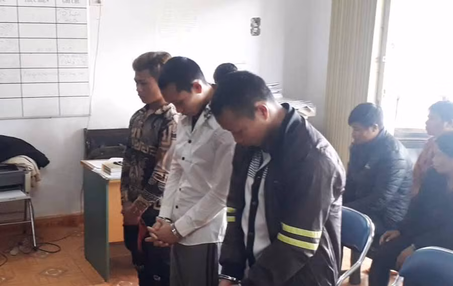 Các bị cáo trước tòa. Ảnh: Huyền Trân