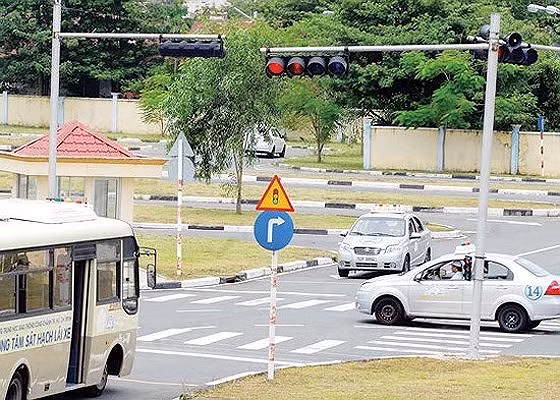 Giờ thực hành tại một trung tâm đào tạo lái xe