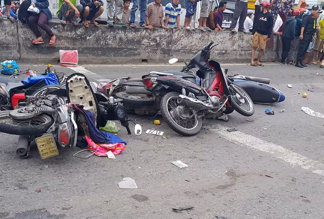 Hiện trường vụ tai nạn. Ảnh: Ái Loan.