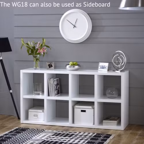 Kệ sách đơn giản có thể kê sát tường. Kệ sách đơn giản có thể kê sát tường.