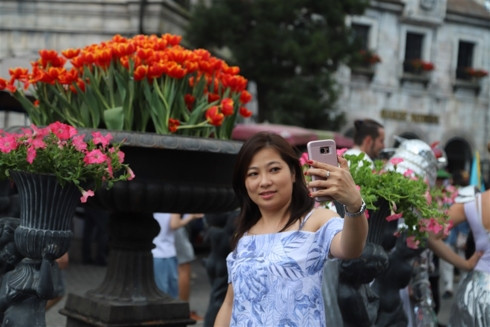 Du khách sẽ có những trải nghiệm khó quên khi với lễ hội hoa tulip lớn nhất Việt Nam tại Sun World Ba Na Hills.