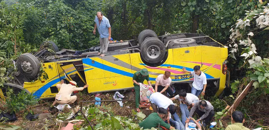  Hiện trường vụ tai nạn tại đèo Hải Vân