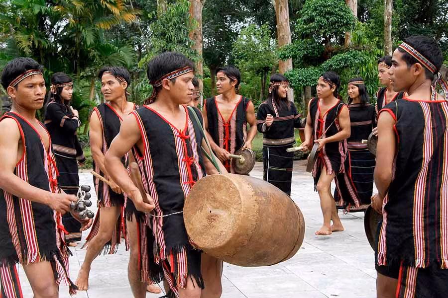  Biểu diễn cồng chiêng tại Công viên Đồng Xanh. Ảnh: Đ.T