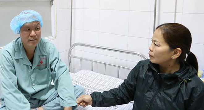 Bệnh nhân hồi phục sau phẫu thuật não. Ảnh: Lê Hoa.  Bệnh nhân hồi phục sau phẫu thuật não. Ảnh: Lê Hoa.