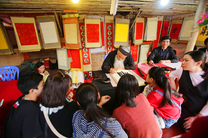 Hội chữ xuân Kỷ Hợi 2019 tại di tích Văn Miếu - Quốc Tử Giám.