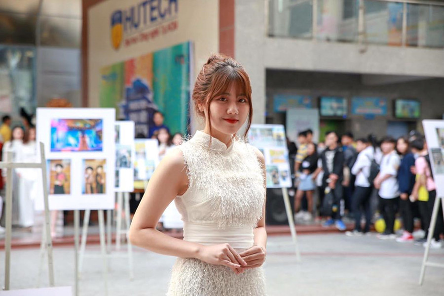  Á khôi 2 Miss Hutech 2019 không chỉ xinh đẹp, tài năng, mà còn được biết tới trong cộng đồng mạng lẫn ngoài đời. Ảnh: NVCC.