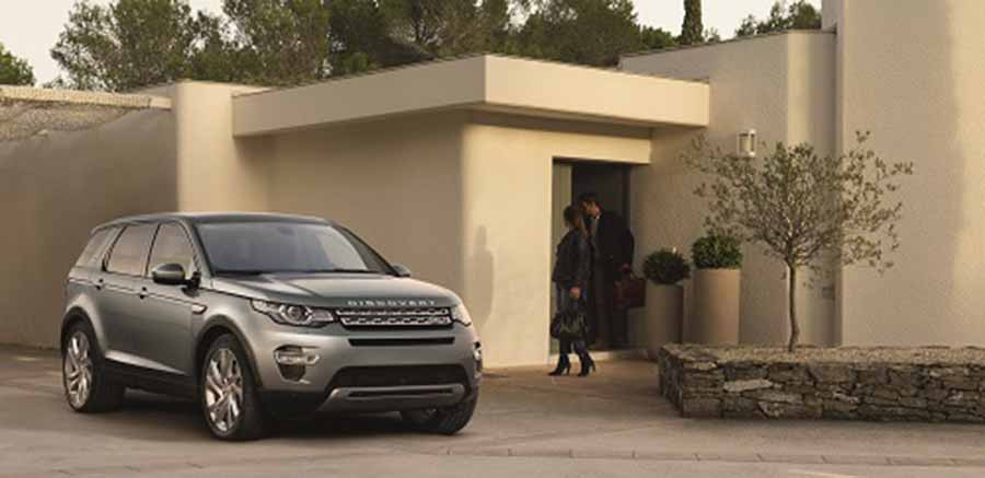  Discovery Sport - mẫu xe SUV hạng sang đa dụng dành cho gia đình.