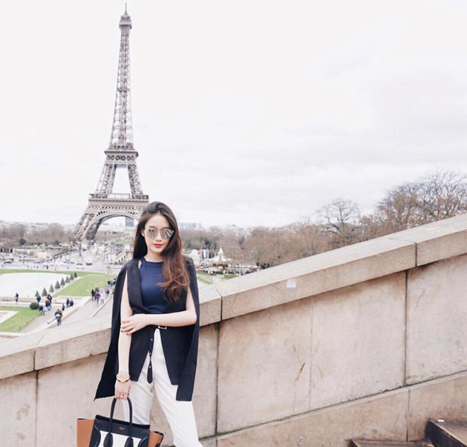 Phoiphailin trong một chuyến du lịch Pháp.