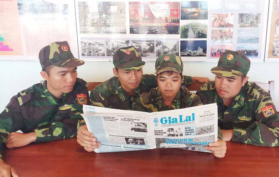  4 đảng viên trẻ của Tiểu đoàn Huấn luyện-Cơ động. Ảnh: P.D