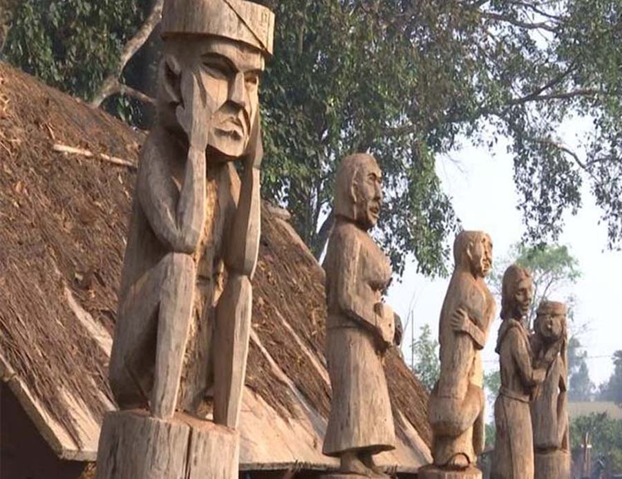  Tượng nhà mồ. Ảnh: internet