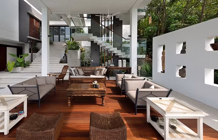  Khu vực tiếp khách đặt gần lối vào.