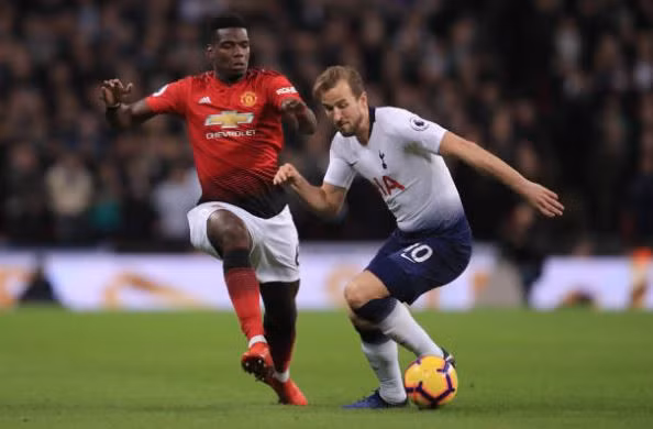 Trận đấu trên sân Wembley diễn ra hấp dẫn đến những giây cuối cùng. 