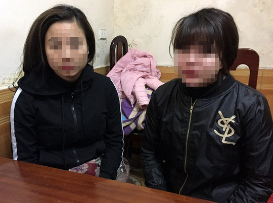  2 đối tượng bán dâm tại trụ sở công an