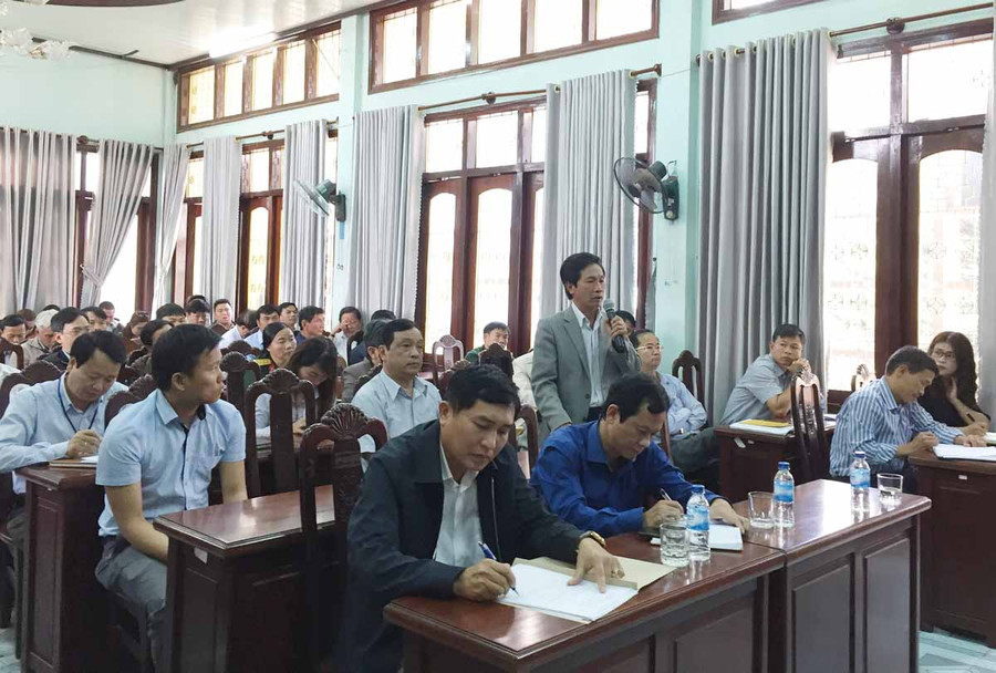 Nhiều ý kiến liên quan đến vận tải. Ảnh: Lê Lan