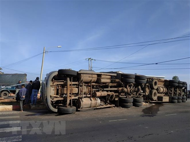 Hiện trường vụ tai nạn. (Ảnh: Tuấn Anh/TTXVN) Hiện trường vụ tai nạn. (Ảnh: Tuấn Anh/TTXVN)