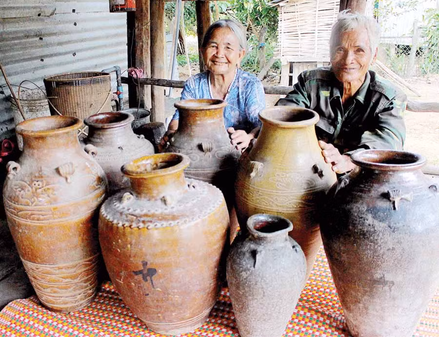  Ché là hiện vật không thể thiếu trong ẩm thực Tây Nguyên. Ảnh: Hồng Thi