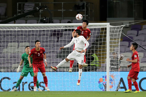 Đội tuyển Việt Nam đang tiếp cận dần với trình độ cao của bóng đá châu Á Đội tuyển Việt Nam đang tiếp cận dần với trình độ cao của bóng đá châu Á