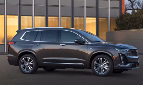  XT6 trang bị 3 hàng ghế rộng rãi sẽ trình làng tại triển lãm ôtô Detroit, Mỹ sắp tới. 