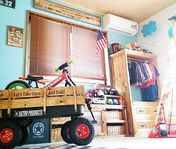 Những món đồ chơi làm bằng gỗ tái chế. Những món đồ chơi làm bằng gỗ tái chế.