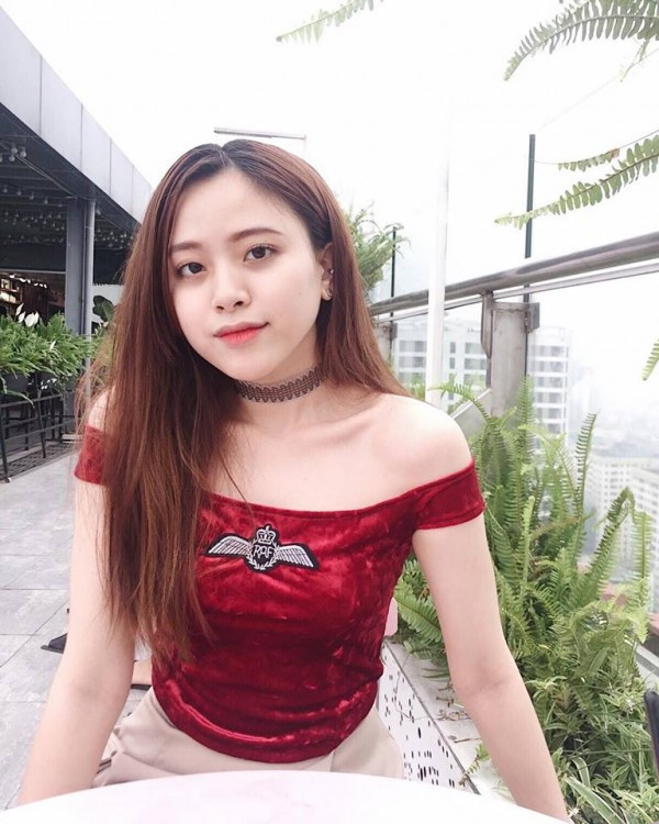 Có tới 28 thành viên, theo đuổi dòng nhạc pop, các phần trình diễn của SGO48 hầu hết theo nhóm với đội hình di chuyển liên tục. Với Linh Mai, đó là một thử thách lớn, bởi ban đầu cô được đào tạo để trở thành ca sĩ solo. Có tới 28 thành viên, theo đuổi dòng nhạc pop, các phần trình diễn của SGO48 hầu hết theo nhóm với đội hình di chuyển liên tục. Với Linh Mai, đó là một thử thách lớn, bởi ban đầu cô được đào tạo để trở thành ca sĩ solo.