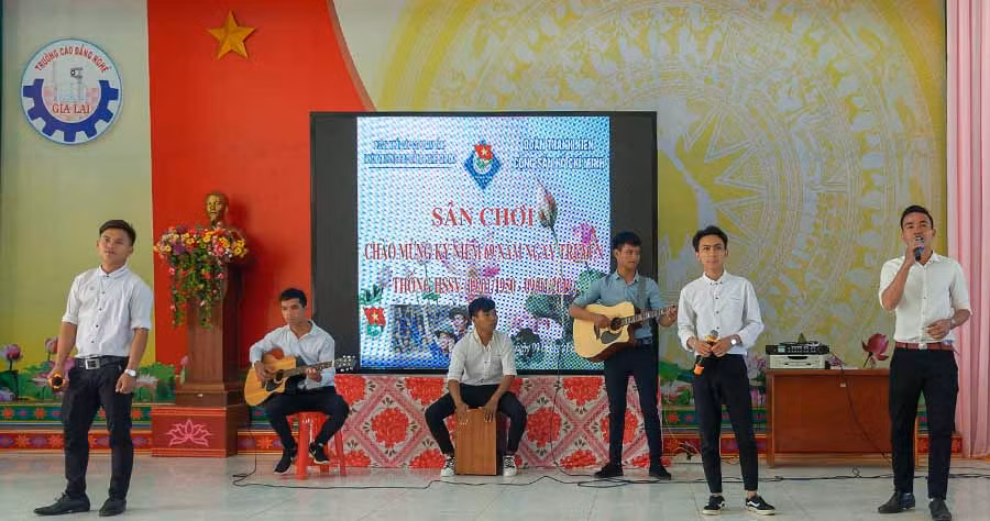  Trường Cao đẳng Nghề Gia Lai thường xuyên tổ chức các sân chơi bổ ích cho học sinh, sinh viên. Ảnh: T.N.Đ