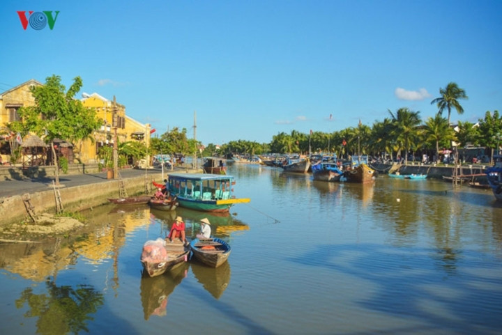 Phố cổ Hội An, tỉnh Quảng Nam là di sản văn hóa thế giới, quyến rũ với những nếp nhà hàng trăm năm vương vấn hồi ức của một thương cảng thịnh vượng vào thế kỷ 17-18 (Ảnh: CTV Viễn Du).