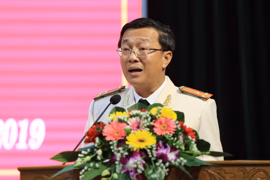 Ông Long năm nay 45 tuổi