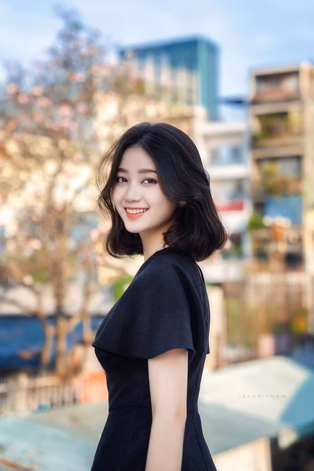 Trong tương lai cô gái sinh năm 2000 muốn trở thành một người độc lập về mặt tài chính và thành đạt. Để hiện thực hóa mong ước đó, ngay từ bây giờ Nhật Linh đã xác định rõ những gì mình cần phải làm. Cô lên kế hoạch cho học tập, công việc và quyết tâm thực hiện cho bằng được. Nhật Linh cũng xác định rõ nhiệm vụ chính là học tập nên cô giành thời gian phần nhiều để trau dồi kiến thức.