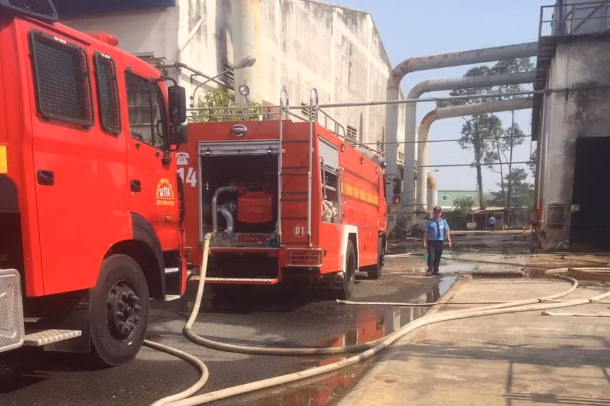 Cháy trong công ty khiến 1 người tử vong, 1 người bị thương