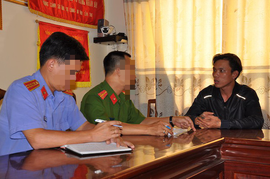 Lương Minh Sáng làm việc với công an. Ảnh: Công an Cần Thơ Lương Minh Sáng làm việc với công an. Ảnh: Công an Cần Thơ