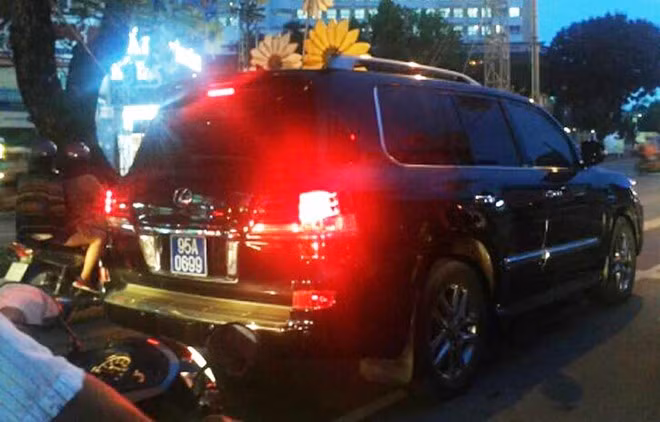  Xe biển xanh một thời của Trịnh Xuân Thanh