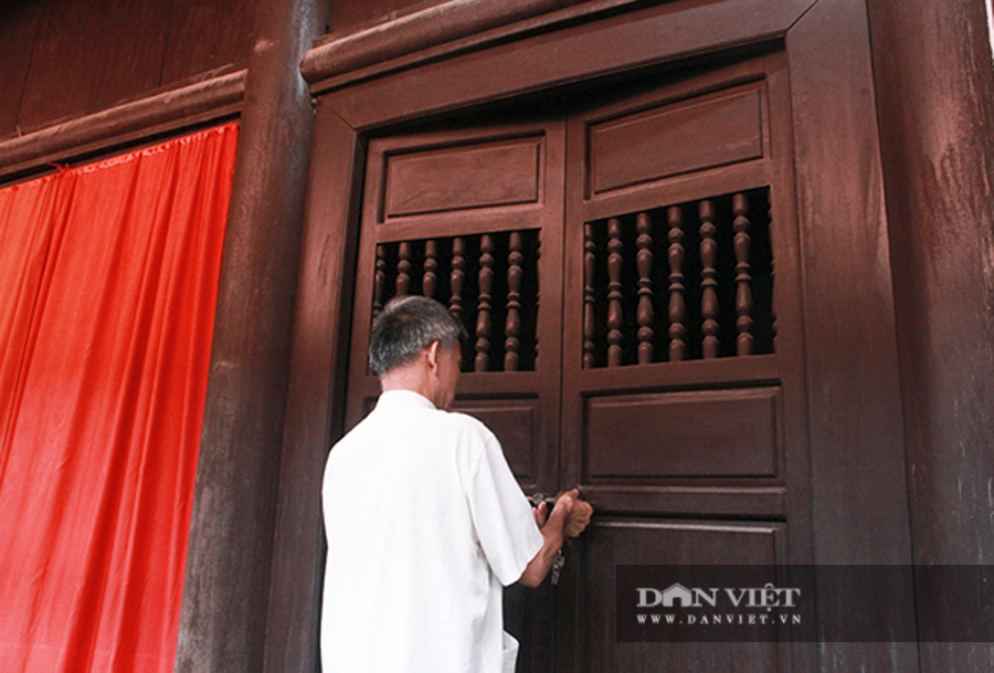 Chiếc chuông quý được người dân làng Nhật Tảo lưu giữ cẩn thận...