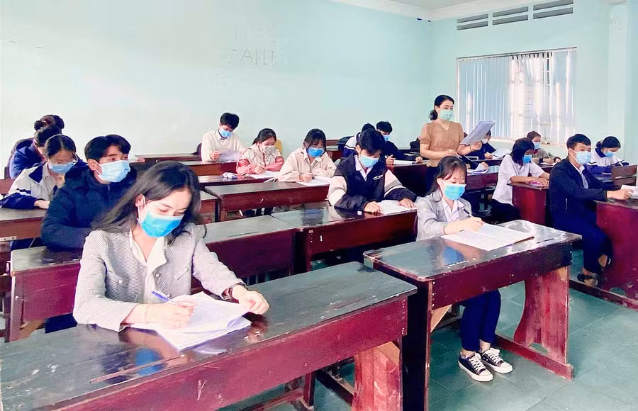 Các trường THPT trong tỉnh đang tập trung phân luồng và tăng tốc ôn tập cho học sinh sau kỳ thi thử tốt nghiệp. Ảnh: Mộc Trà
