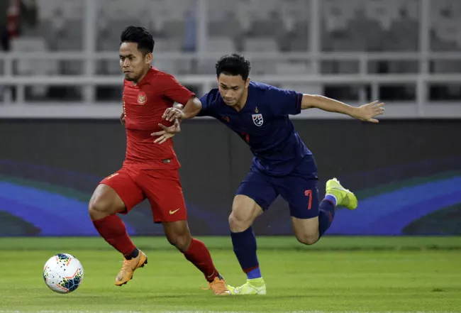ĐT Indonesia bất ngờ cầm hòa ĐT Thái Lan 2-2.