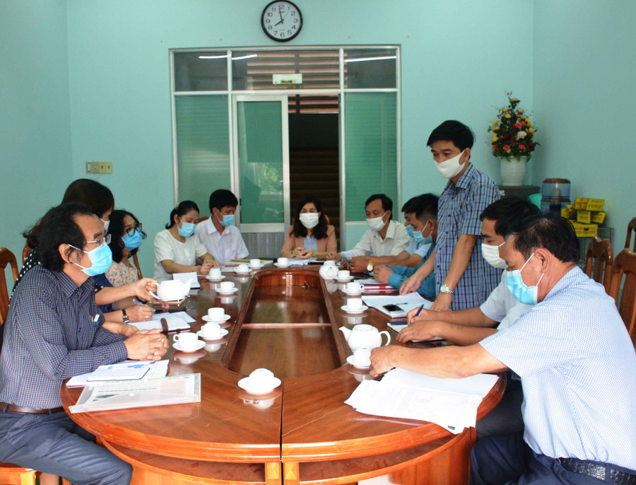 quang cảnh buổi làm việc