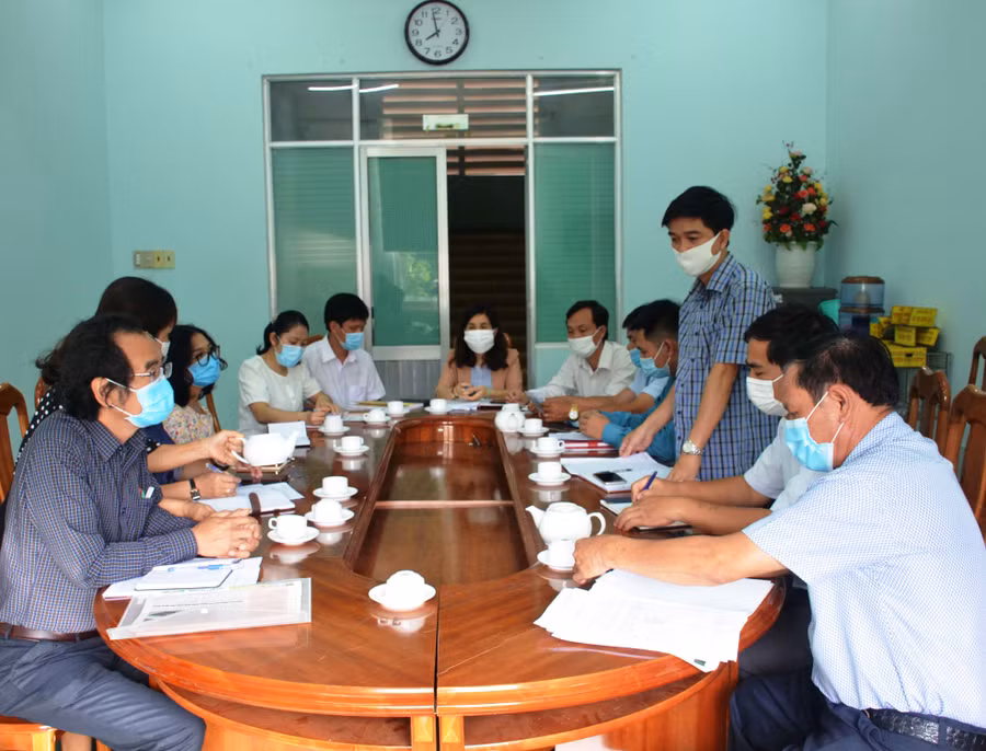 quang cảnh buổi làm việc